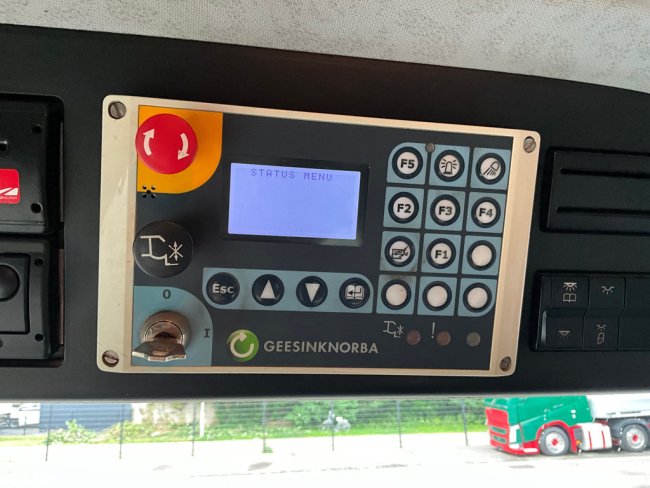 Mercedes-Benz  ANTOS 2533 Euro 6 Geesink 22m³ (19)