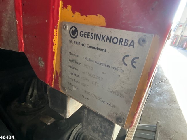 Mercedes-Benz  ANTOS 2533 Euro 6 Geesink 22m³ (23)