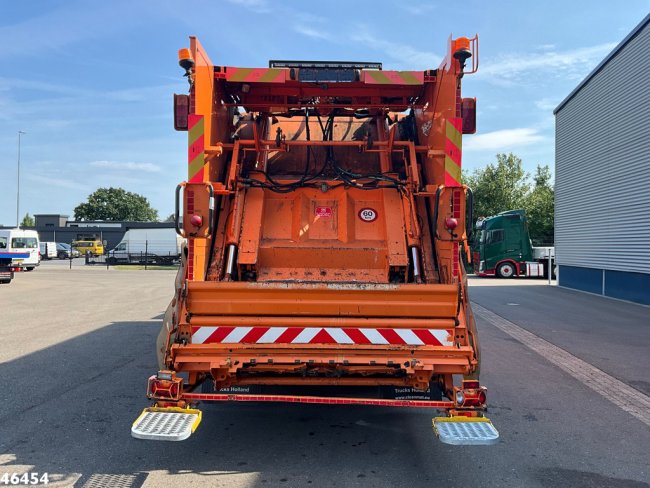 Iveco  Stralis AD260SY Euro 6 Just 107.558 km! (4)