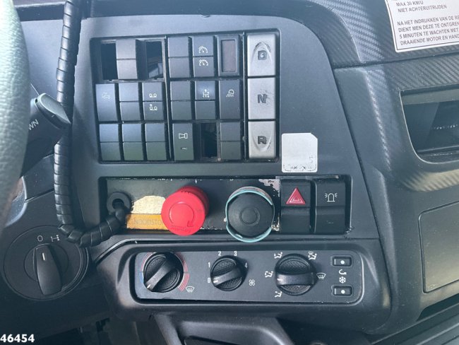 Iveco  Stralis AD260SY Euro 6 Just 107.558 km! (13)