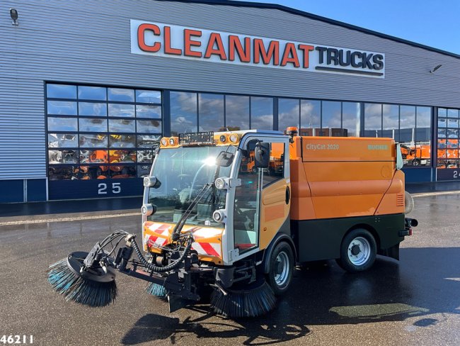 Bucher  Citycat 2020 with 3-rd brush (2)