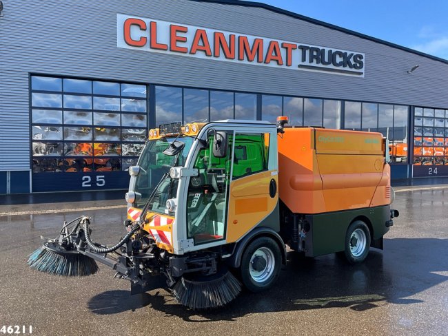 Bucher  Citycat 2020 with 3-rd brush (3)