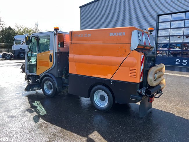Bucher  Citycat 2020 with 3-rd brush (5)