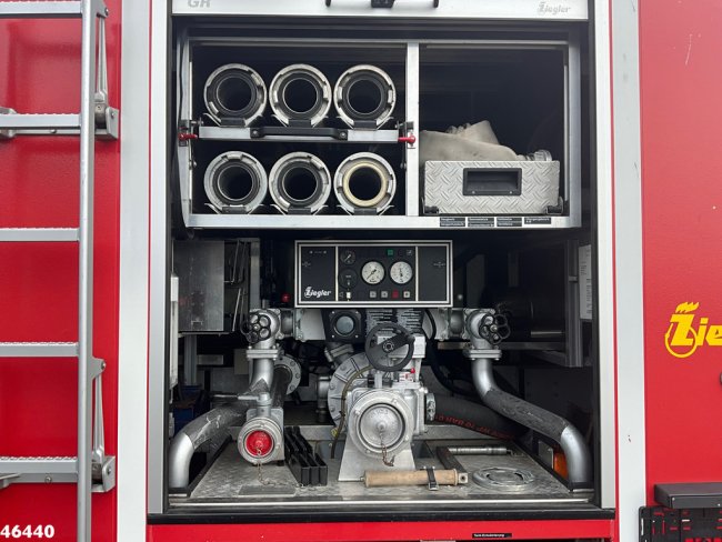 Mercedes-Benz  Atego 918 4x4 ZIEGLER Feuerwehr/ materiaalwagen Just 20.105 km! (4)
