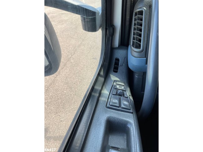 Volvo  FM 480 8x4 Hiab 28 Tonmeter laadkraan (17)