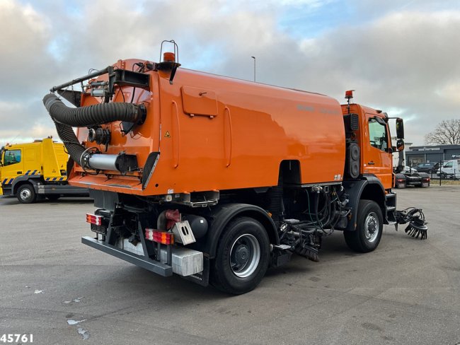 Mercedes-Benz  Actros 1829 4x4 Bucher Cityfant 60 Links en rechts vegend (7)