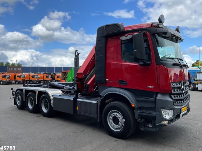 Mercedes-Benz  Arocs 3251 8x4 Euro 6 HMF 26 Tonmeter laadkraan (2)