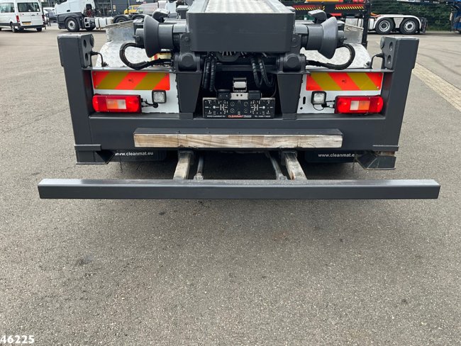 Volvo  FM 410 8x4 Hiab 28 Tonmeter laadkraan met 20 Ton Silosteller haakarmsysteem (4)
