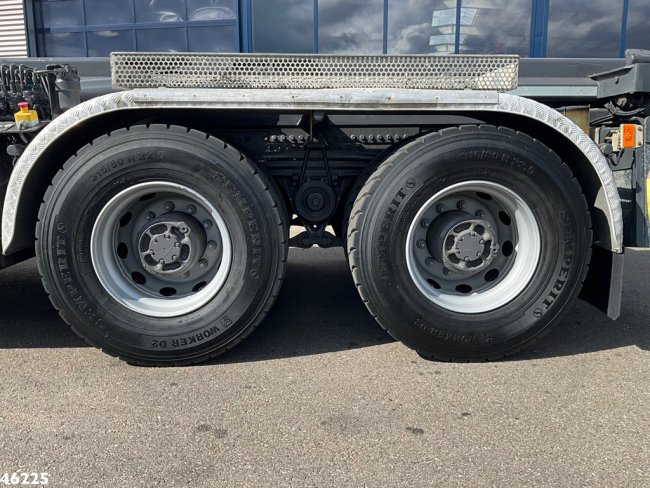 Volvo  FM 410 8x4 Hiab 28 Tonmeter laadkraan met 20 Ton Silosteller haakarmsysteem (14)