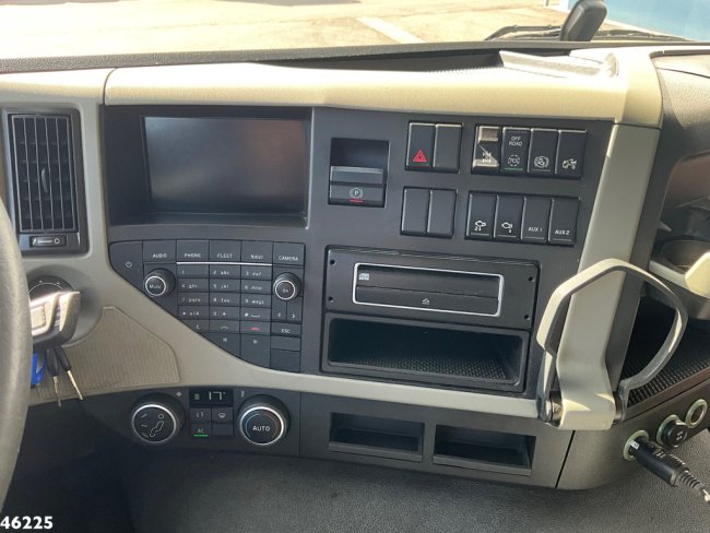 Volvo  FM 410 8x4 Hiab 28 Tonmeter laadkraan met 20 Ton Silosteller haakarmsysteem (22)