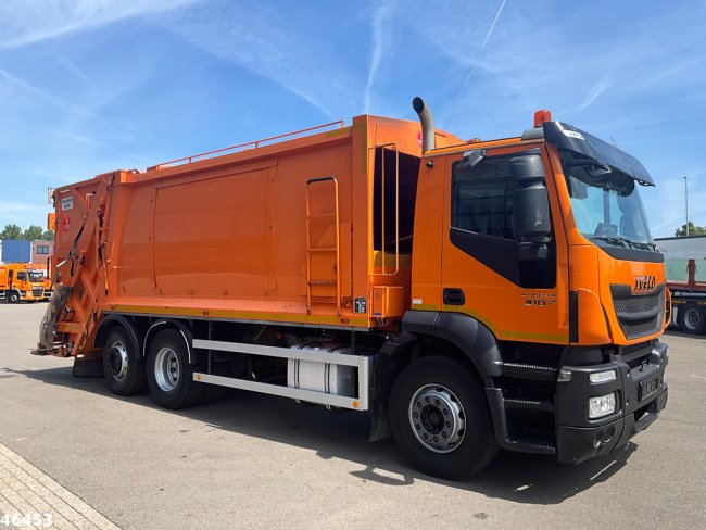 Iveco  Stralis AD260SY Euro 6 Just 145.807 km! (8)
