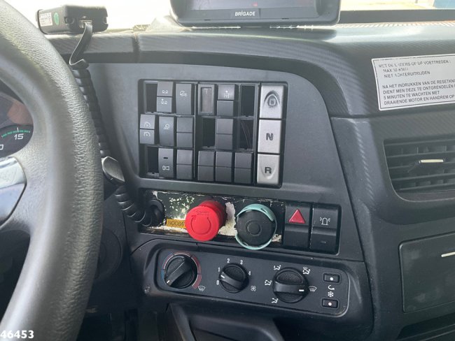 Iveco  Stralis AD260SY Euro 6 Just 145.807 km! (14)