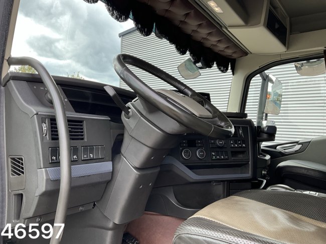 Volvo  FH 500 8x4 HMF 50 Tonmeter laadkraan + Fly-Jib (18)