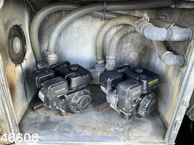 Renault  Premium Lander 460 4x4 Watersproei installatie (10)