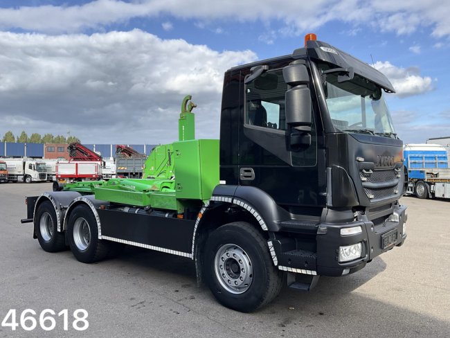 Iveco  Trakker AD260T45 6x4 21 Ton haakarmsysteem Just 48.470 km! (5)