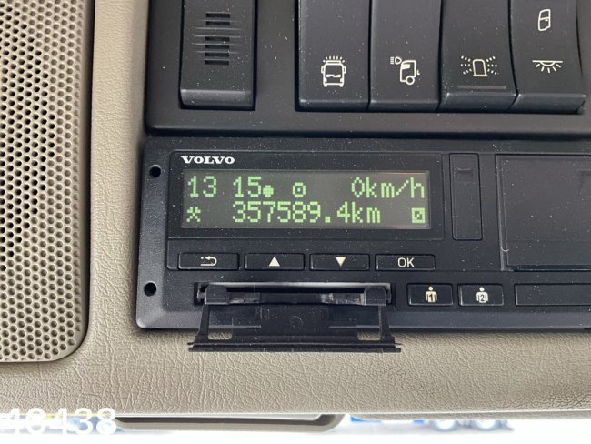 Volvo  FMX 460 8x4 Euro 6 HMF 19 Tonmeter Z-kraan (17)