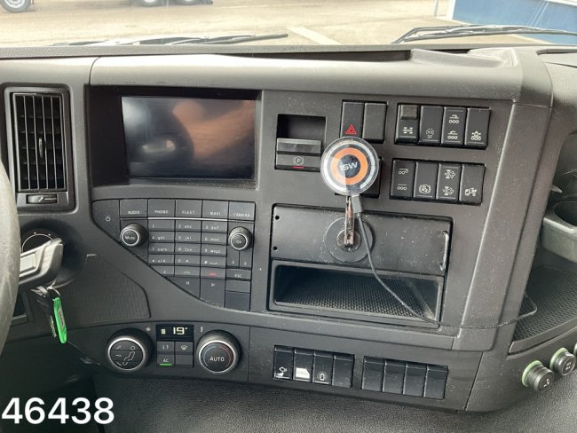 Volvo  FMX 460 8x4 Euro 6 HMF 19 Tonmeter Z-kraan (20)