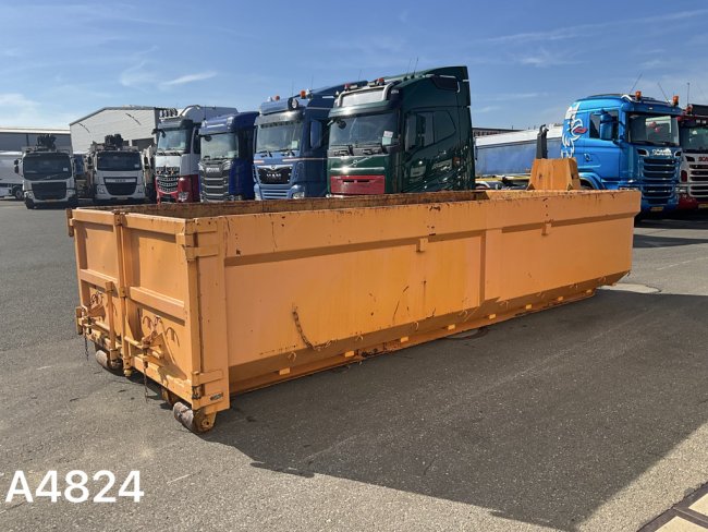 Container 10m³   (4)
