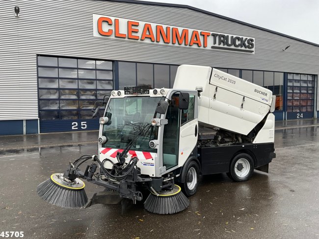 Bucher  Citycat 2020 with 3-rd brush (0)