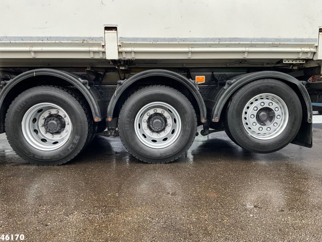 Volvo  FH 420 8x4 HMF 22 Tonmeter laadkraan (9)