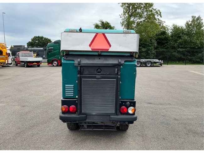 Bucher  Citycat 2020 Euro 5 with 3-rd brush (5)