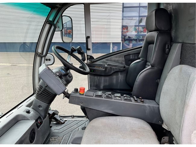 Bucher  Citycat 2020 Euro 5 with 3-rd brush (12)