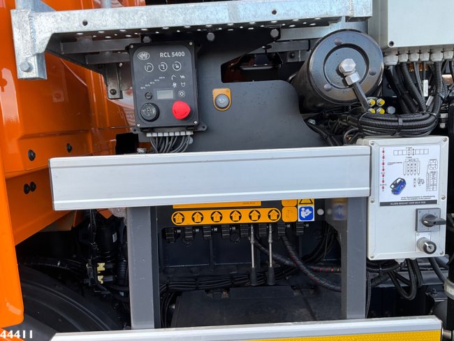DAF  FAQ XD 450 8x2 Euro 6 HMF 28 Tonmeter laadkraan (9)