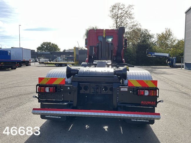 Mercedes-Benz  Arocs 3242 8x4 Hiab 25 Ton haakarmsysteem Just 35.605 km! (2)