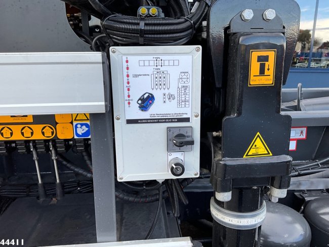 DAF  FAQ XD 450 8x2 Euro 6 HMF 28 Tonmeter laadkraan (10)