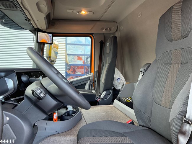 DAF  FAQ XD 450 8x2 Euro 6 HMF 28 Tonmeter laadkraan (16)