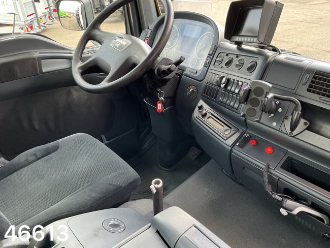 MAN  TGM 18.250 4x4 Full Steel Hiab 11 Tonmeter laadkraan Just 251.246 km! (12)