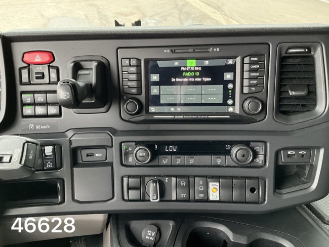 Scania  P 360 HMF 22 Tonmeter laadkraan (17)