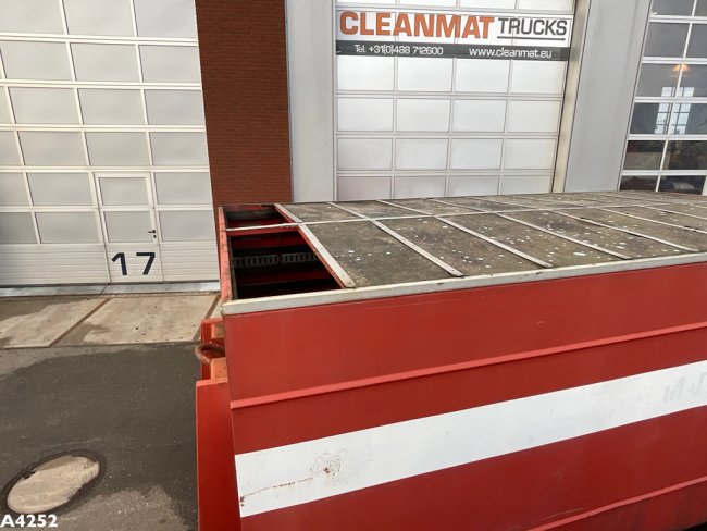 Leebur gesloten container met Laadklep   (4)