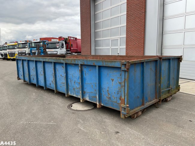 Container 13m³   (2)